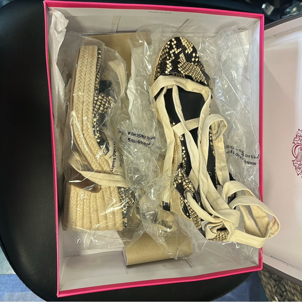 Brand new never worn. Size 8